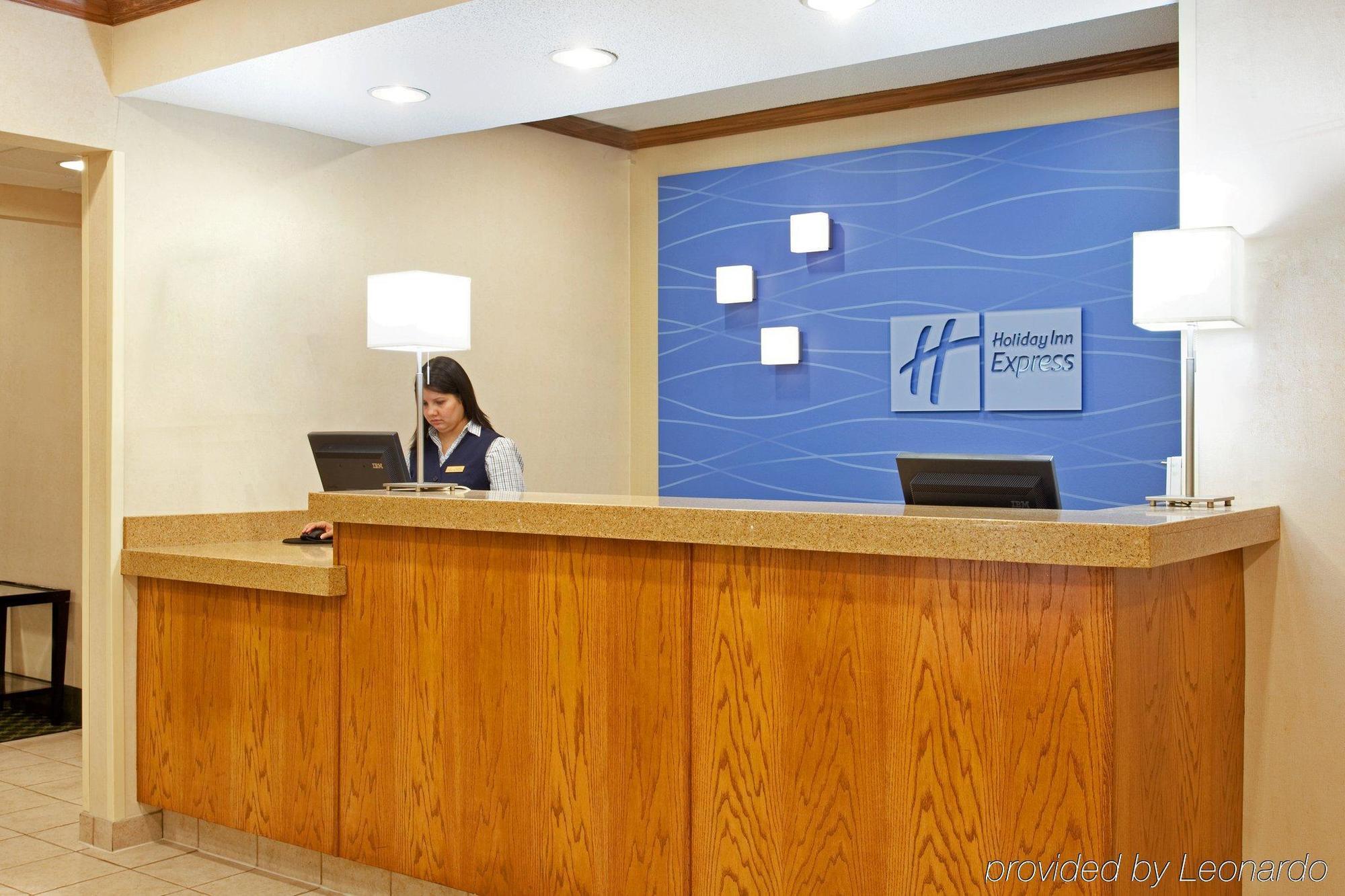 Baymont By Wyndham Merrillville Dalaman gambar