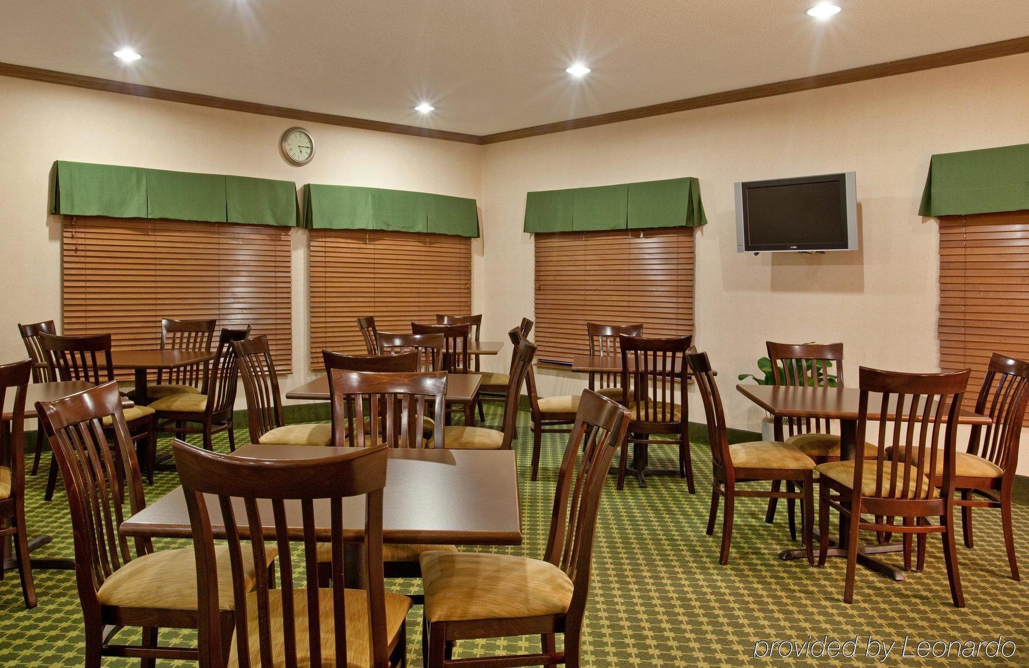 Baymont By Wyndham Merrillville Restoran gambar