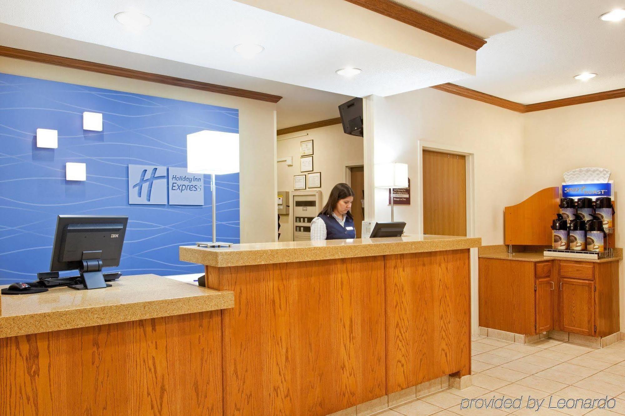 Baymont By Wyndham Merrillville Dalaman gambar